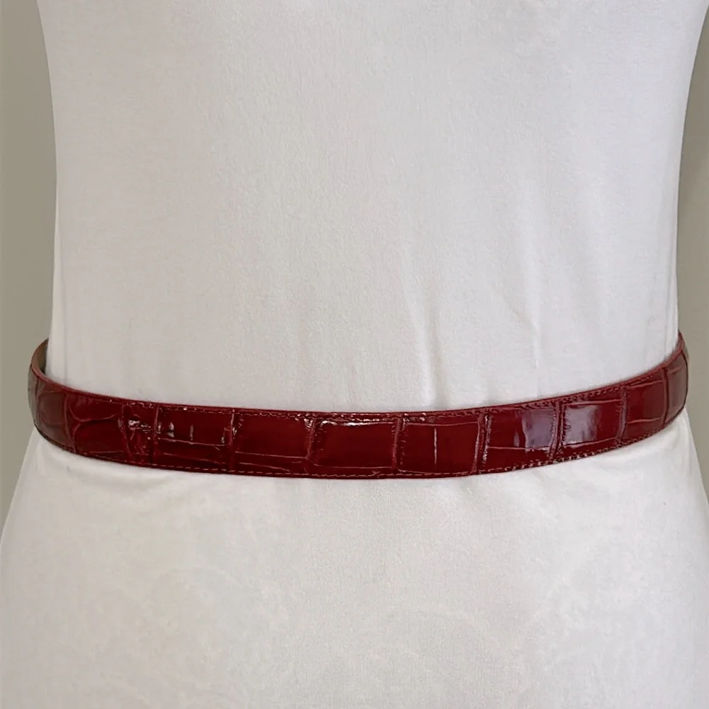 Coldwater Creek red‎ embossed leather belt. Filigree Silver buckle. Size Medium.